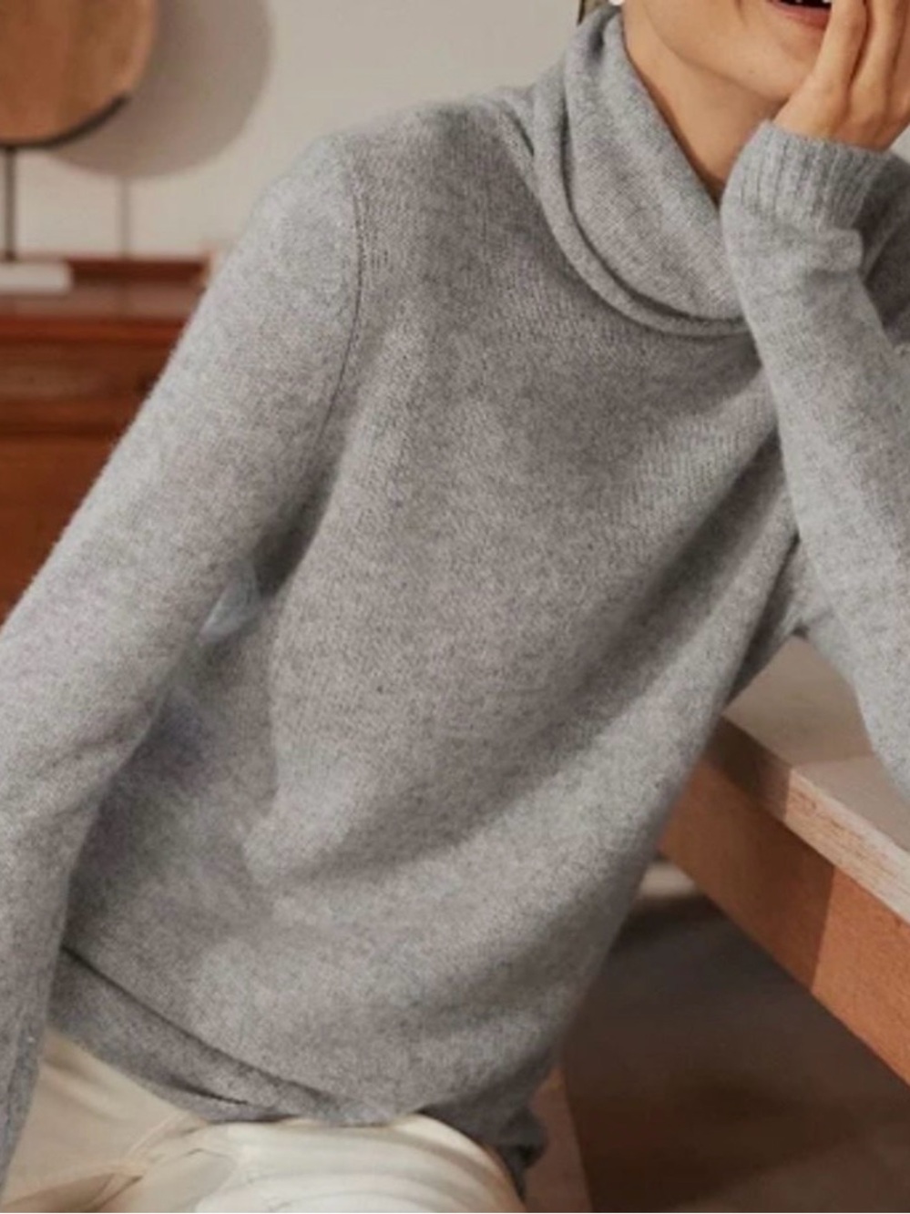Lusso 100% Cashmere Light Gray Turtleneck Sweater Size S